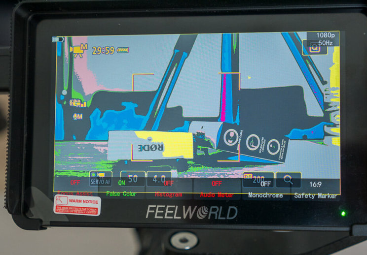 FeelWorld F6+ a monitor with touch
