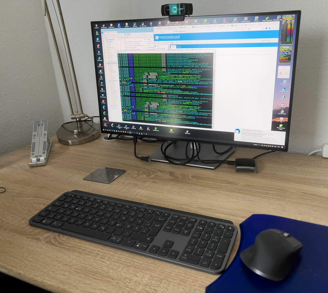 My new monitor Dell U2722 DE